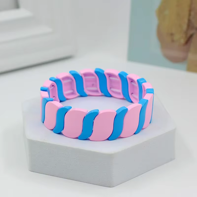 Bracelet en émail feuille géométrique superposé macaron color femme romantique occasions spéciales
